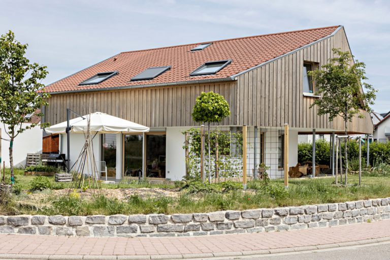 Neubau aus Holz, Julian Wolf Architektur Mühlacker