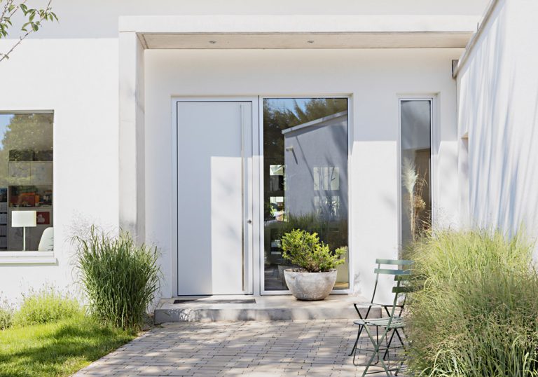 Neubau Eingangsbereich Haustür Julian Wolf Architektur Mühlacker